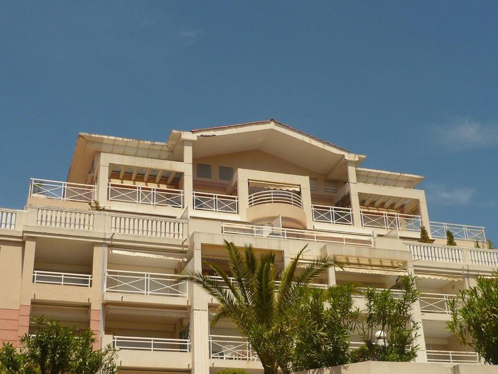 Charmant 2P Vue Mer Face Au Port De Golfe Juan Exterior photo